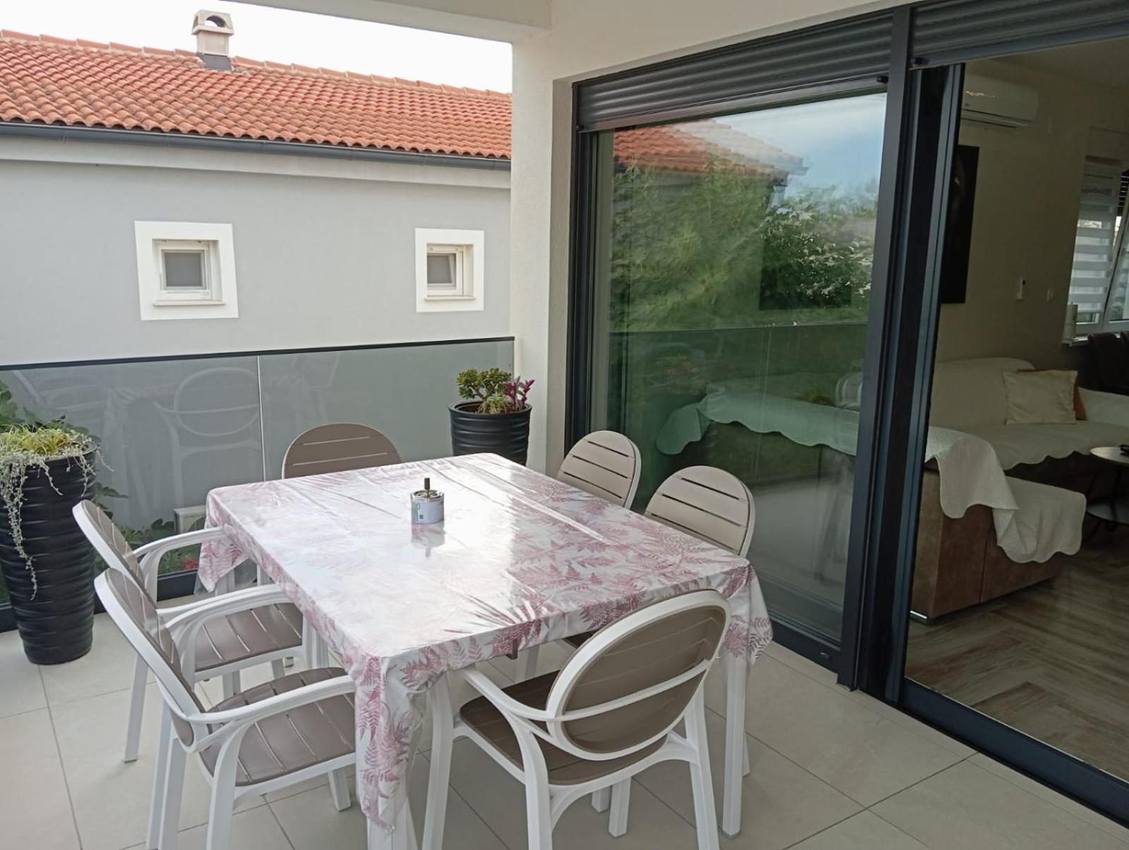 Villa S Vir Luaran gambar