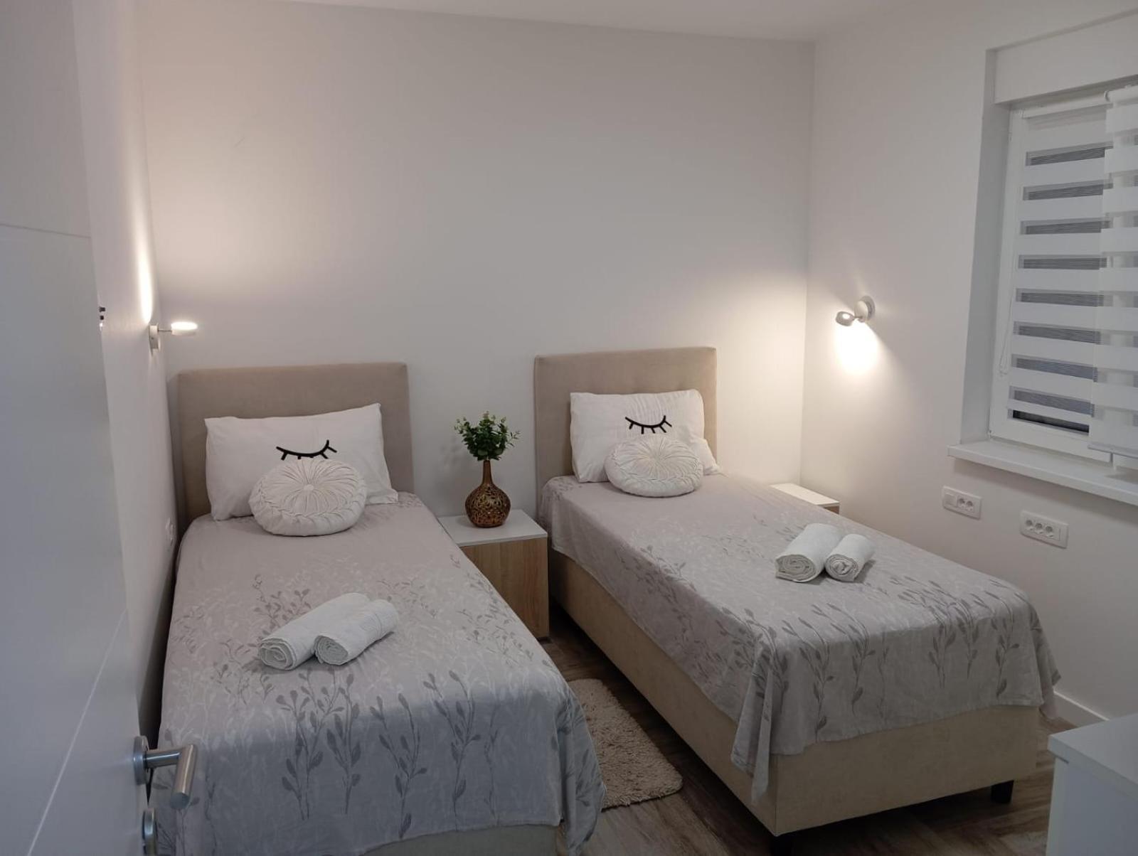 Villa S Vir Luaran gambar