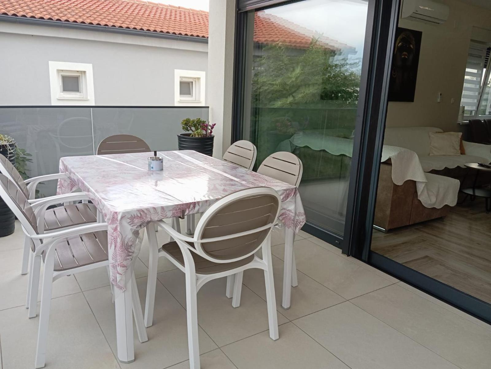 Villa S Vir Luaran gambar